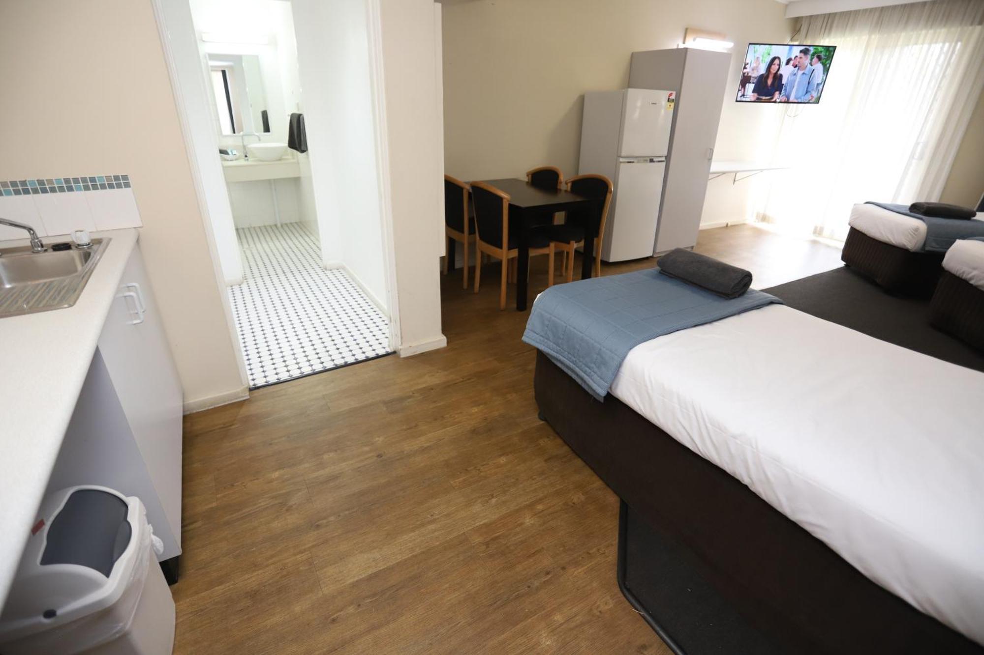 Sleepy Hill Motor Inn Raymond Terrace Exteriör bild