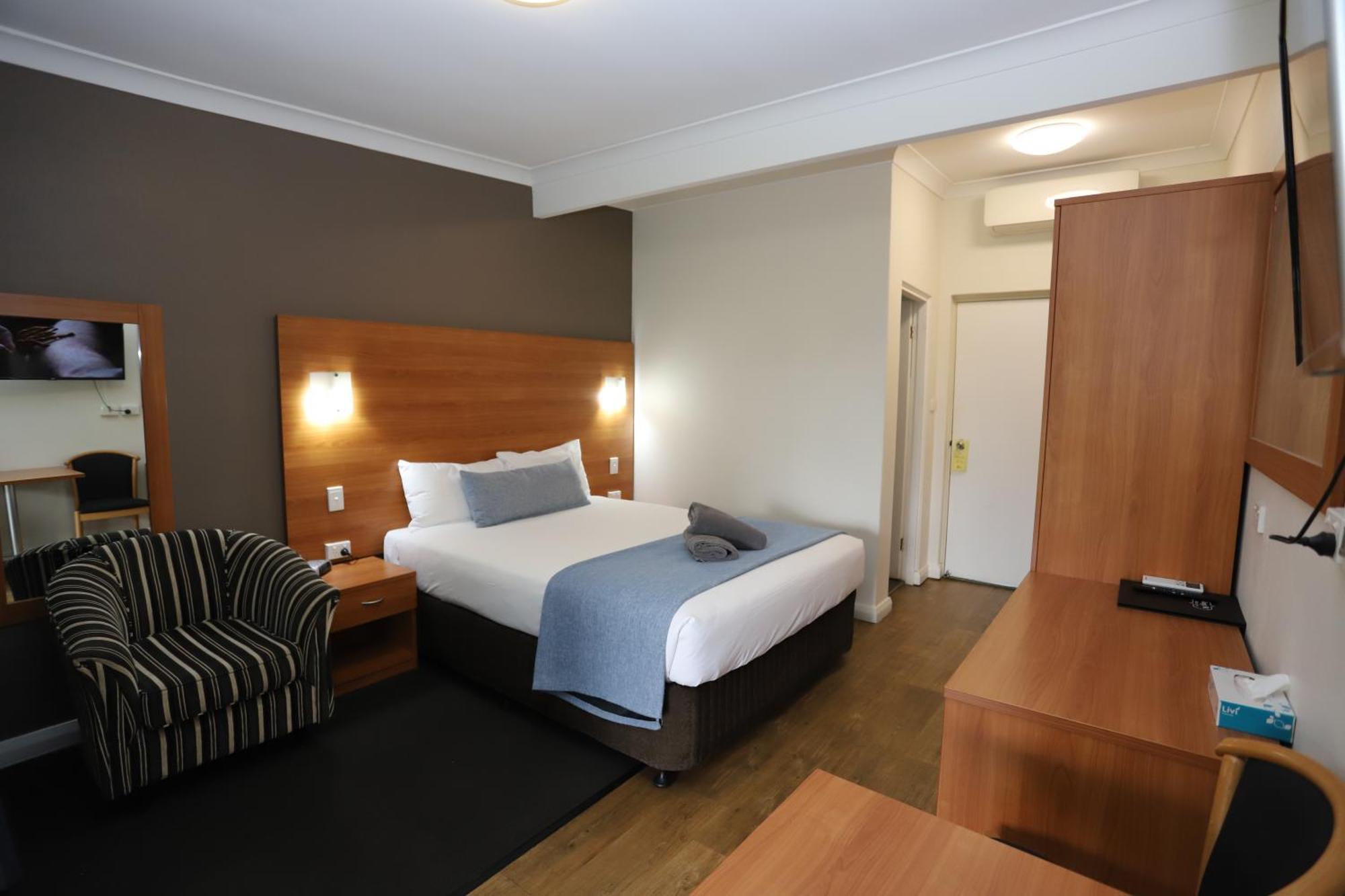 Sleepy Hill Motor Inn Raymond Terrace Exteriör bild