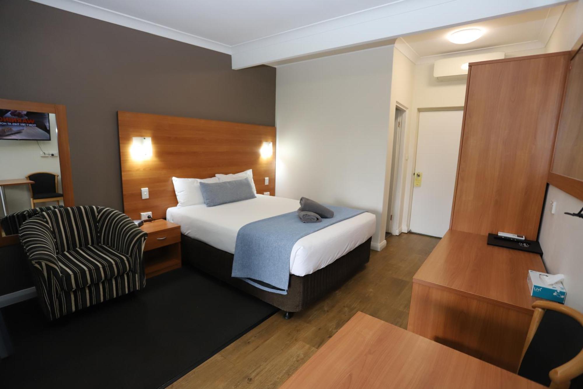 Sleepy Hill Motor Inn Raymond Terrace Exteriör bild